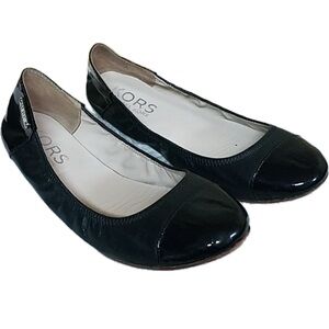 Michael Kors Ballet Flats Black Leather with Patent Leather detail  7.5